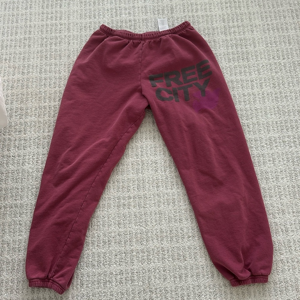 Free city pink sweatpants
